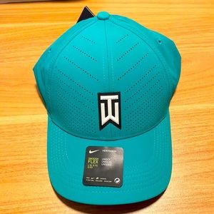 Nike Men's 2020 AeroBill Tiger Woods Heritage86 Perforated Golf Hat